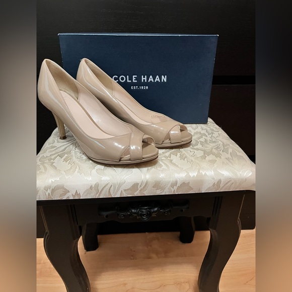 Beige Open-Toe Pumps - Picture 2 of 5